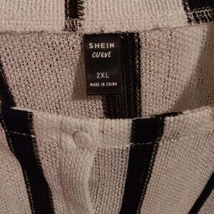 SHEIN Monochrome Striped Button Down Shirt